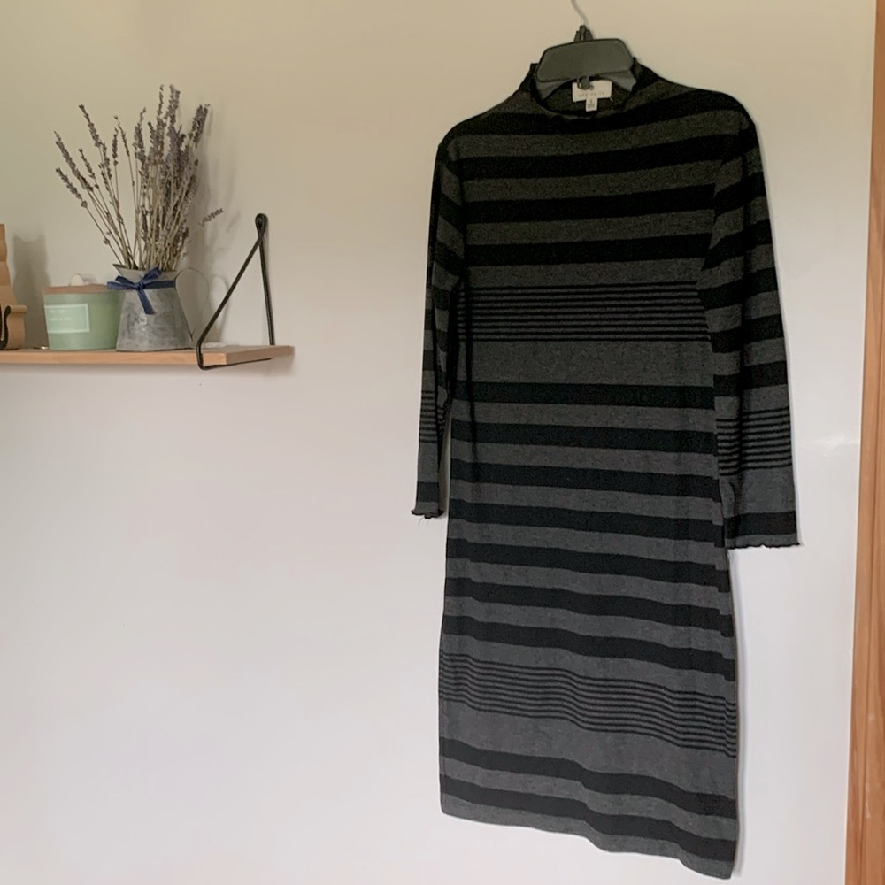 ⛅️ Socialite Gray&Black Ribbed Stripe Dress ⛅️